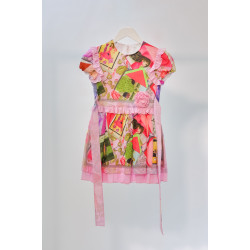 bērnu kleita-princese krāsājna ar roza krāsa elementiem bērnu kleita-princese krāsājna ar roza krāsa elementiem