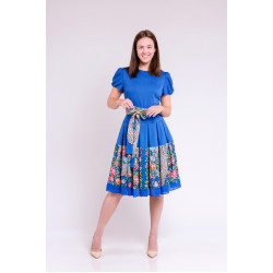 kleita no lakatiem un elastīga auduma