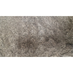 Orenburgas lakats roku darbs pelēks