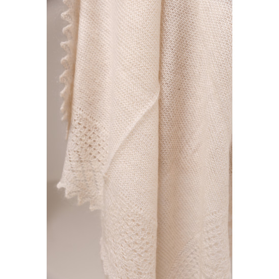 Lakats roku darbs 130 pienbalts