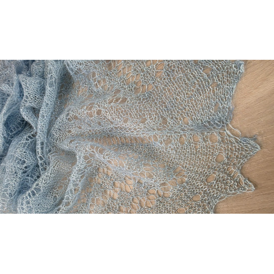 Orenburgas plāns dūnu lakats amatnieku darbs (pautinka)