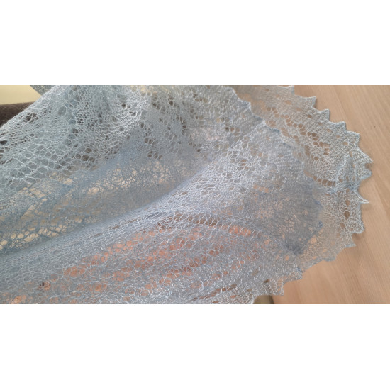 Orenburgas plāns dūnu lakats amatnieku darbs (pautinka)