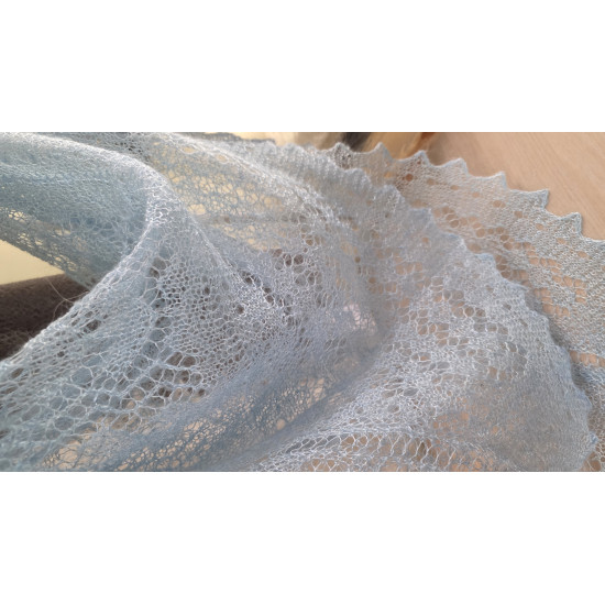 Orenburgas plāns dūnu lakats amatnieku darbs (pautinka)